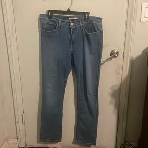 Levi’s Shaping Straight Jeans